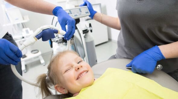 Tratamientos dentales en Ruzafa niña